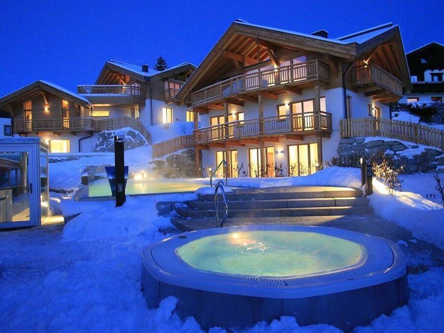 Indoor pool, outdoor pool, sun loungers