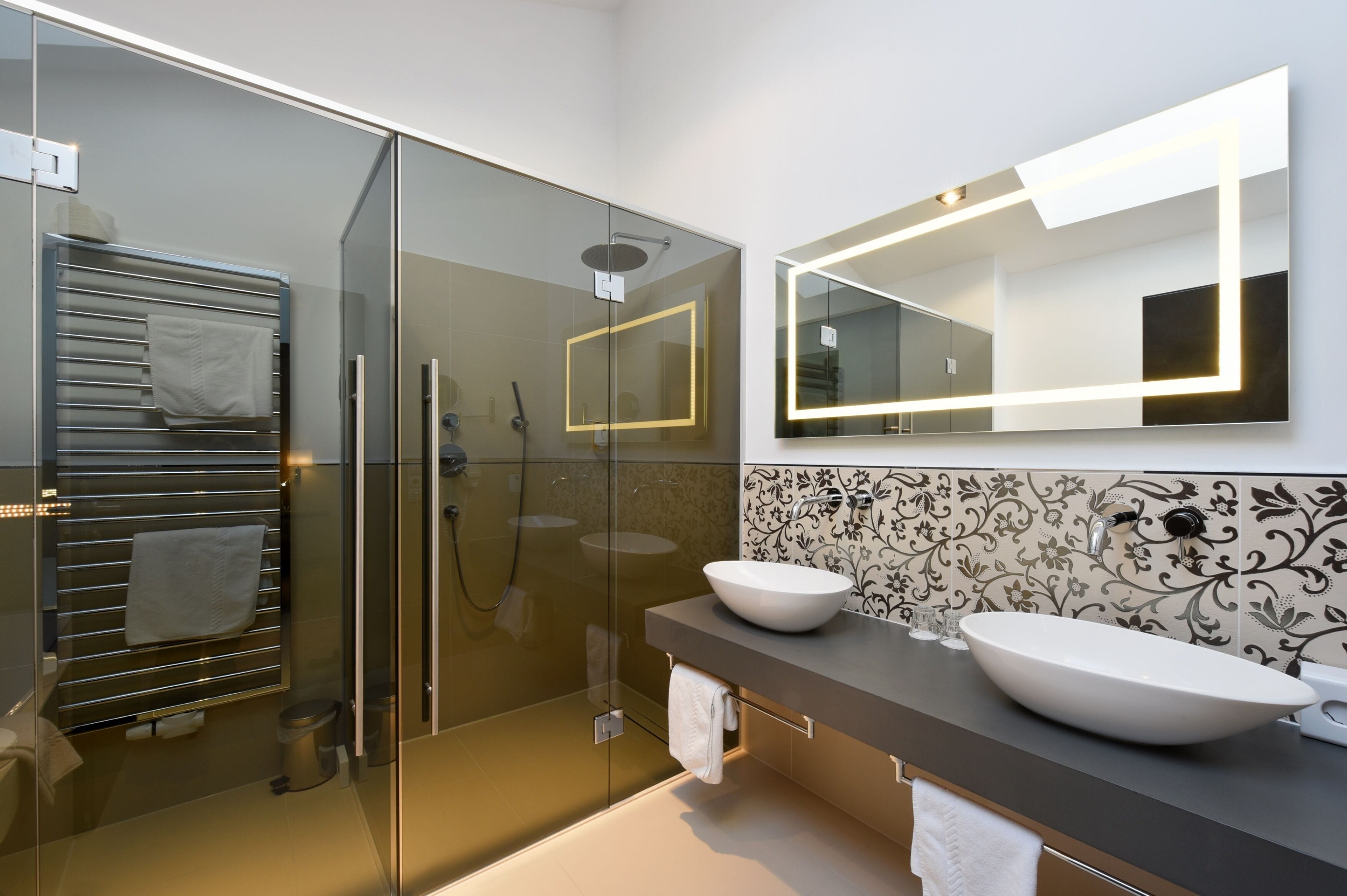 premium double room | bathroom | free toiletries, hair dryer, bathrobes, slippers