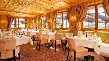 Breakfast and dinner served, international cuisine