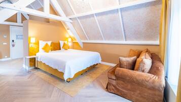 Romantisches Doppelzimmer, 1 Queen-Bett | Minibar, Zimmersafe, individuell dekoriert, individuell eingerichtet
