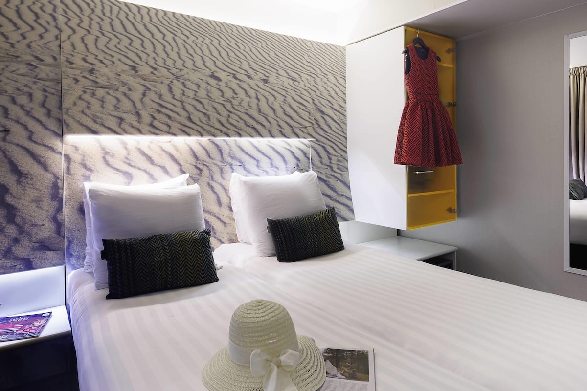 Twin Room, 2 Single Beds | In-room safe, desk, laptop workspace, blackout curtains