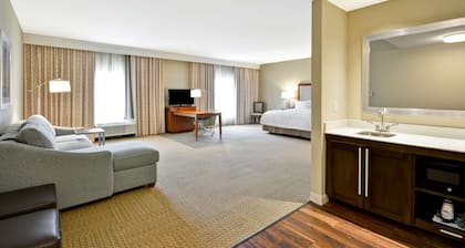Hampton Inn & Suites Charleston Airport