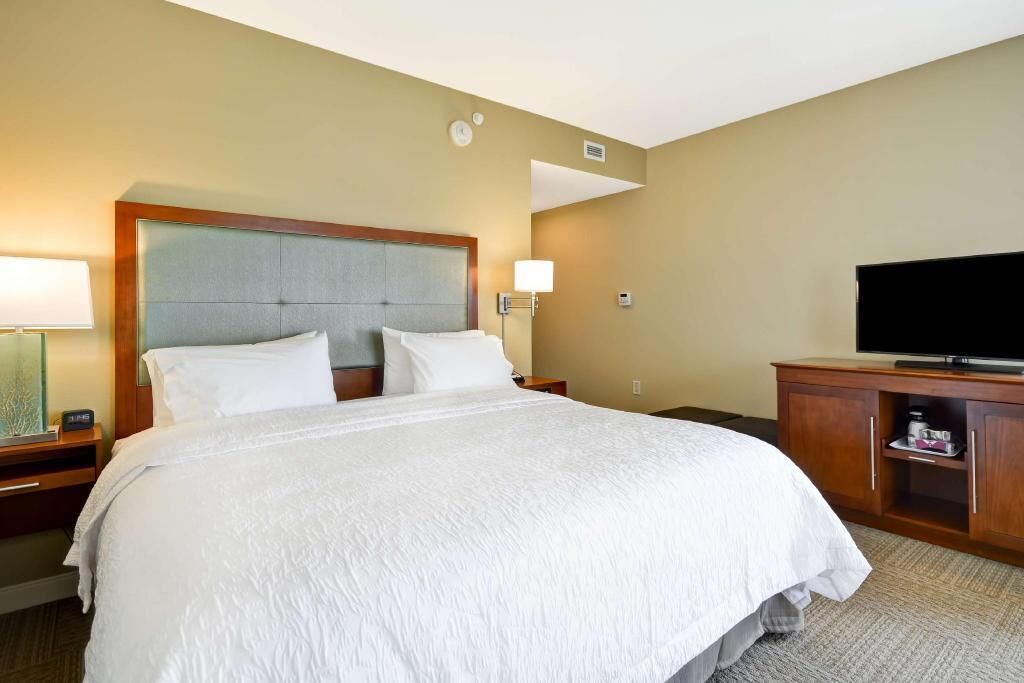 In-room safe, desk, laptop workspace, iron/ironing board