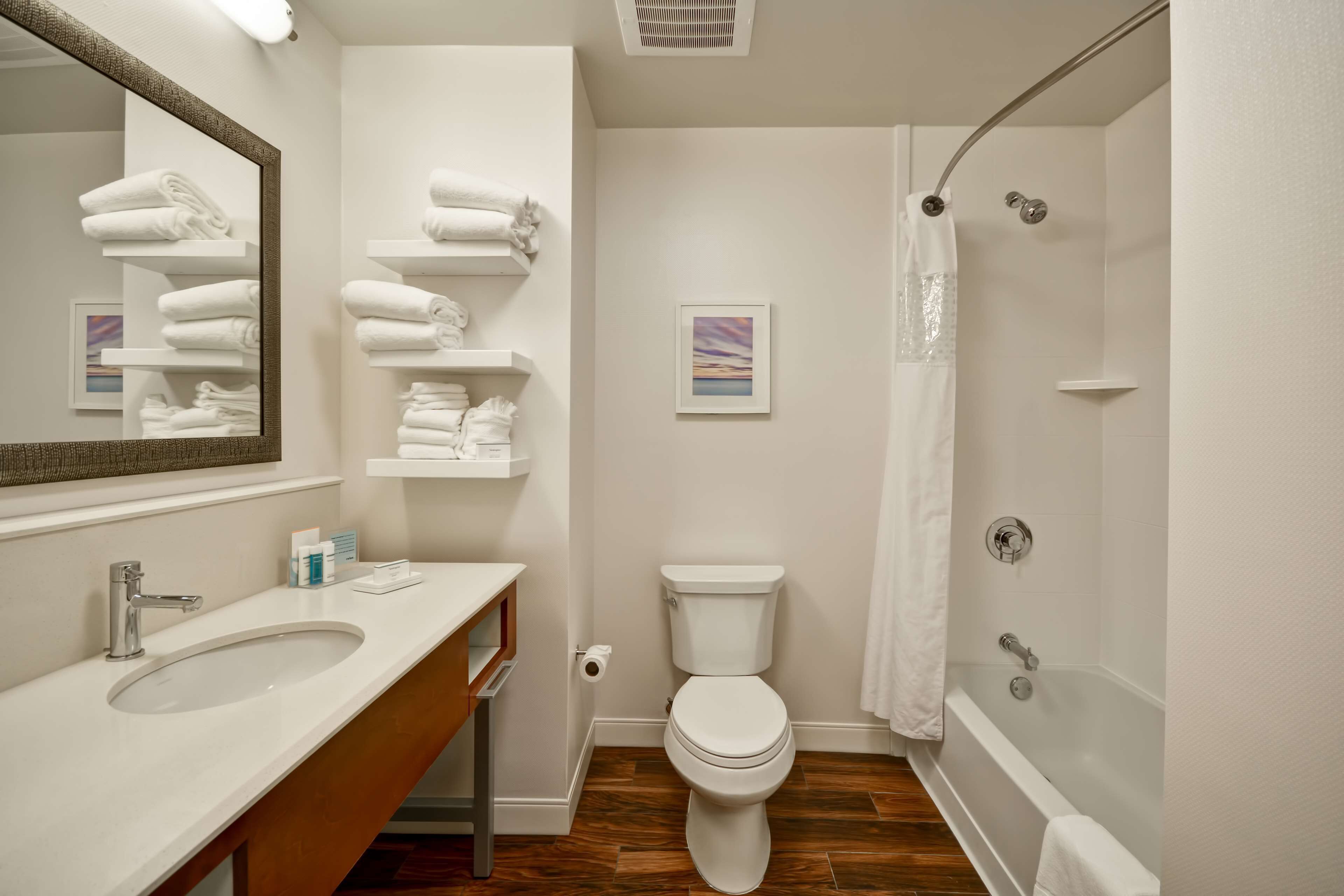 Photo - Hampton Inn & Suites Charleston Airport