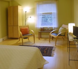 Premium bedding, desk, iron/ironing board, free WiFi - Old Granite Inn Bed & Breakfast (Rockland)