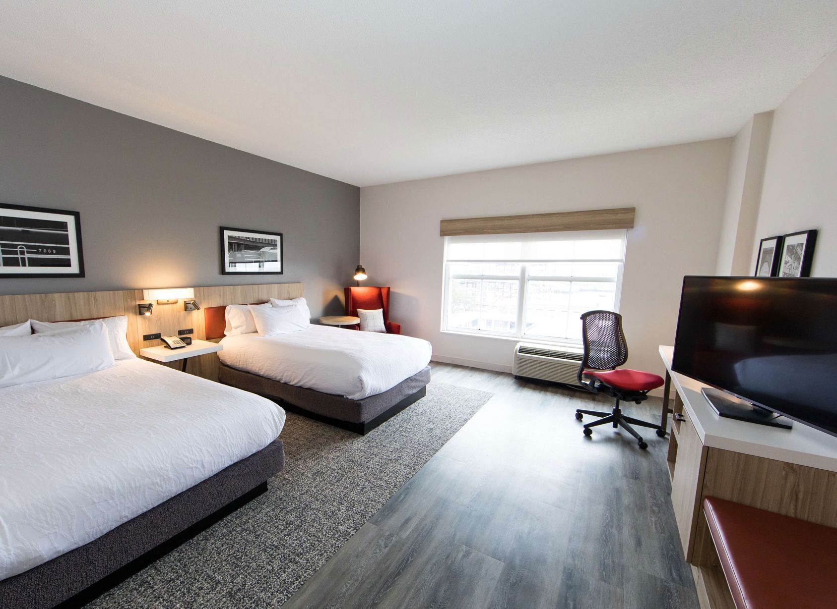 Hypo-allergenic bedding, down comforters, in-room safe