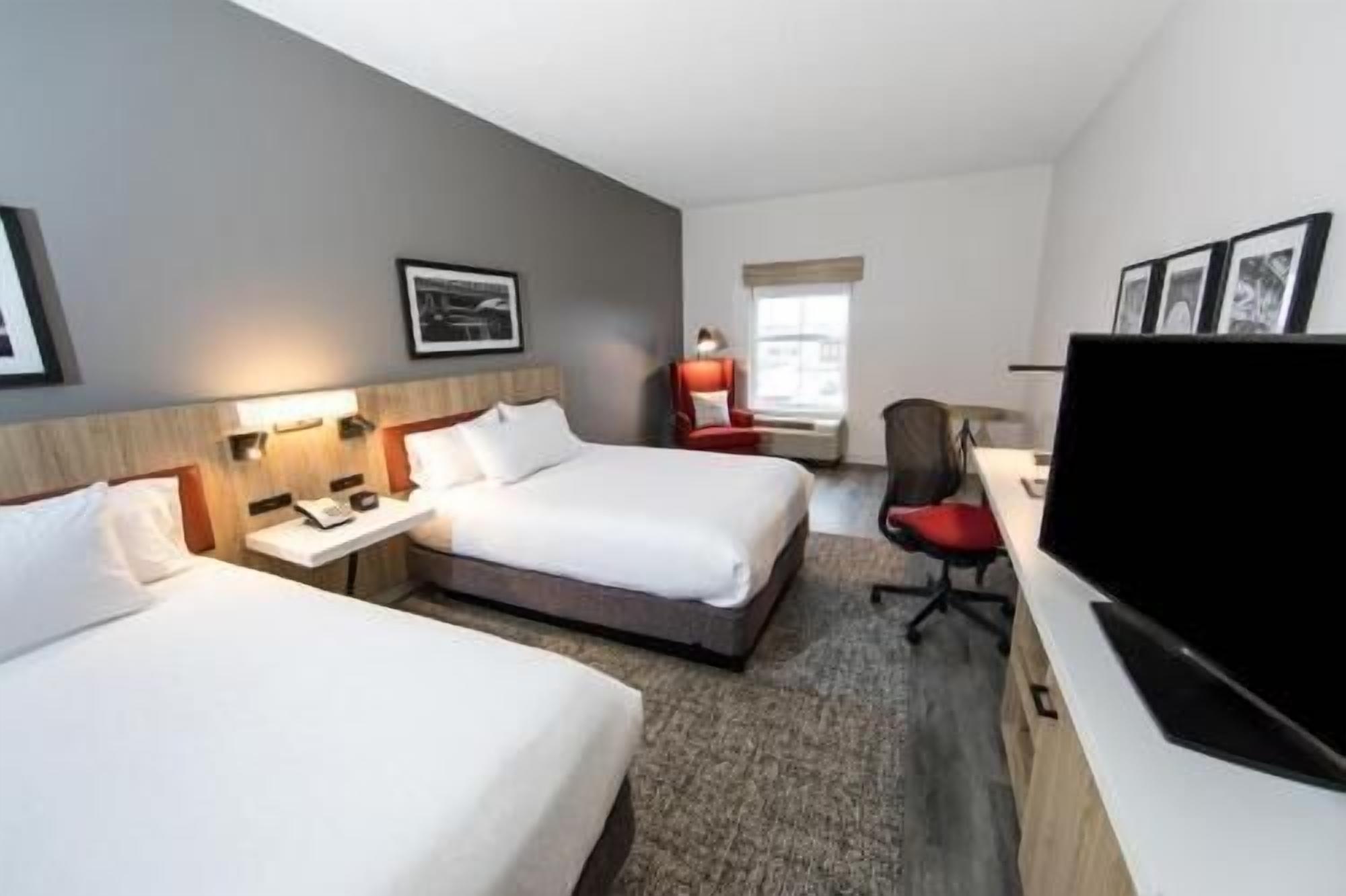 Hypo-allergenic bedding, down comforters, in-room safe