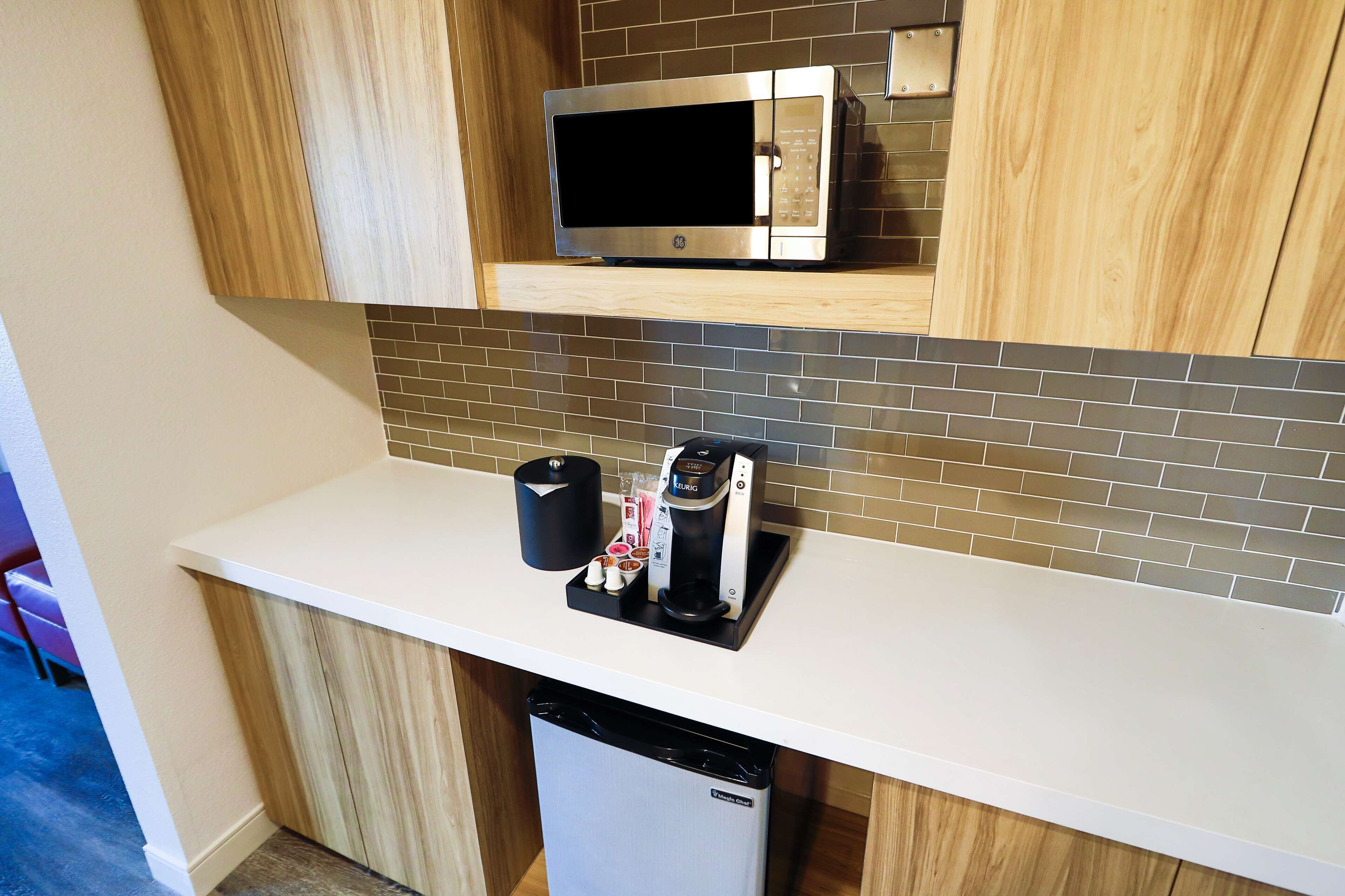 junior suite, accessible (king bed with murphy bed, hearing) | private kitchen | fridge, microwave, coffee/tea maker