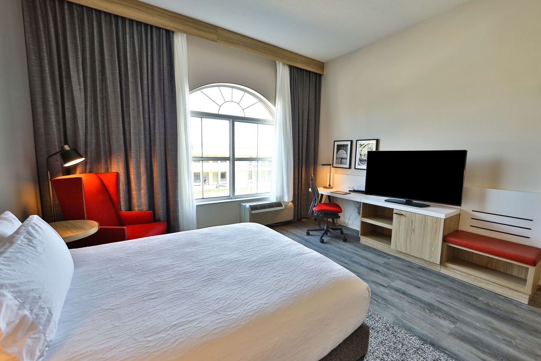 Hypo-allergenic bedding, down comforters, in-room safe