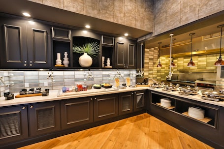 Daily continental breakfast (USD 14.65 per person)
