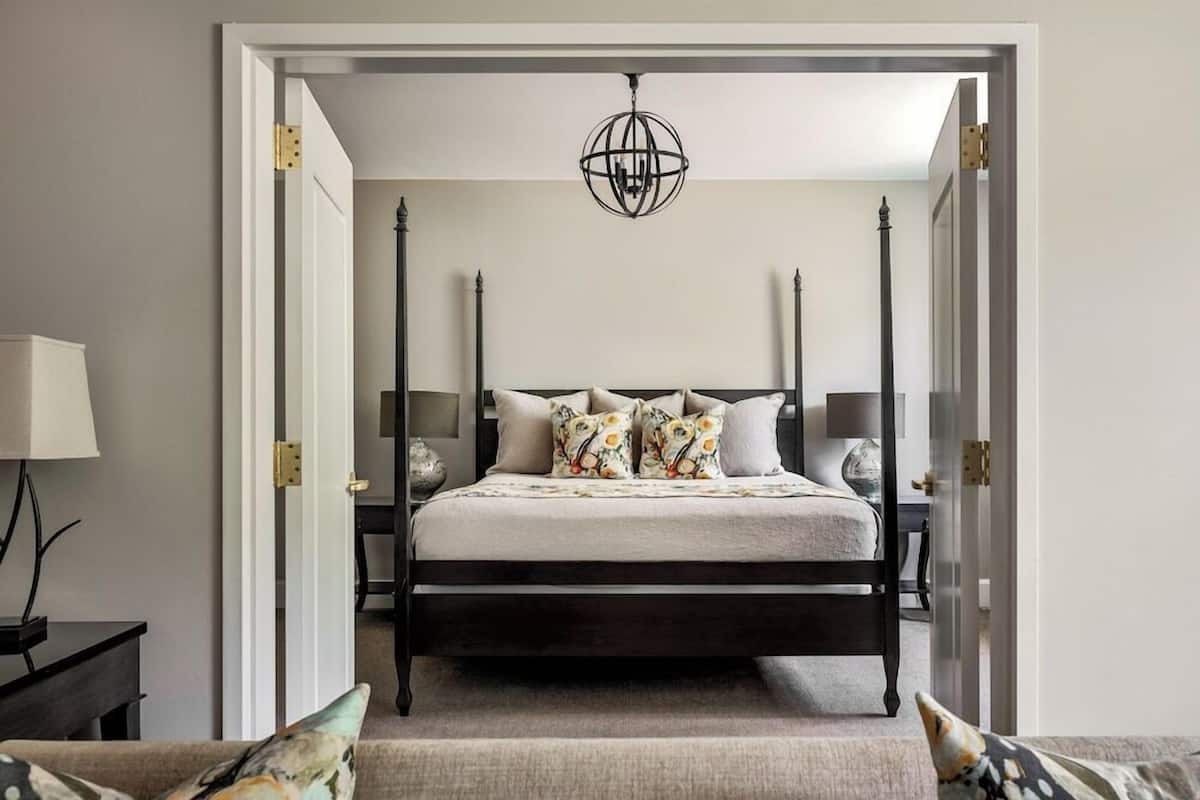 Egyptian cotton sheets, premium bedding, minibar, in-room safe