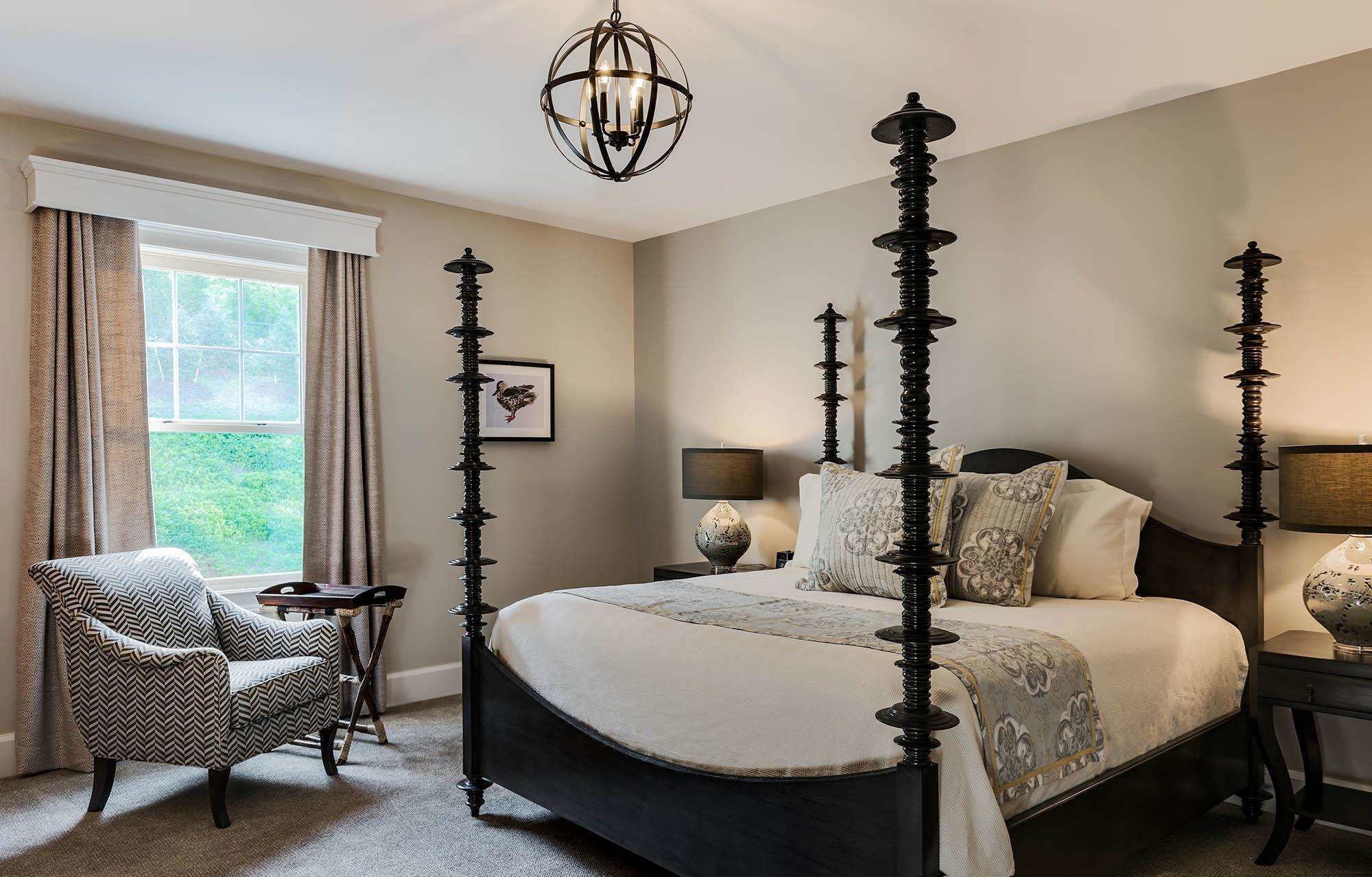 埃及棉床单、高档床上用品、迷你吧、客房内保险箱