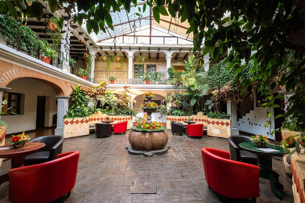 El Carmen Hotel