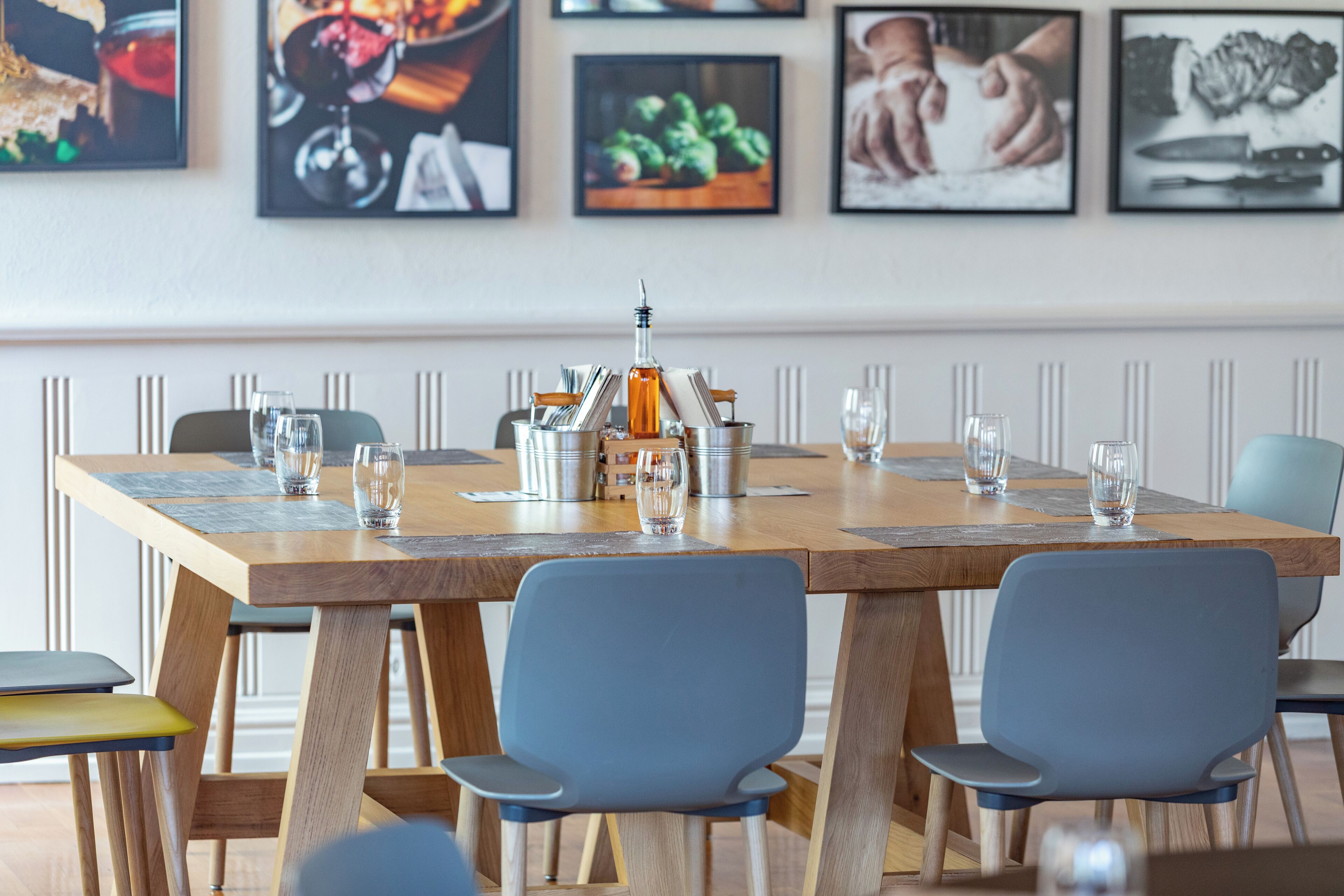 breakfast and dinner served, regional cuisine