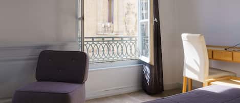 Superior Triple Room | Desk, blackout drapes, soundproofing, free WiFi