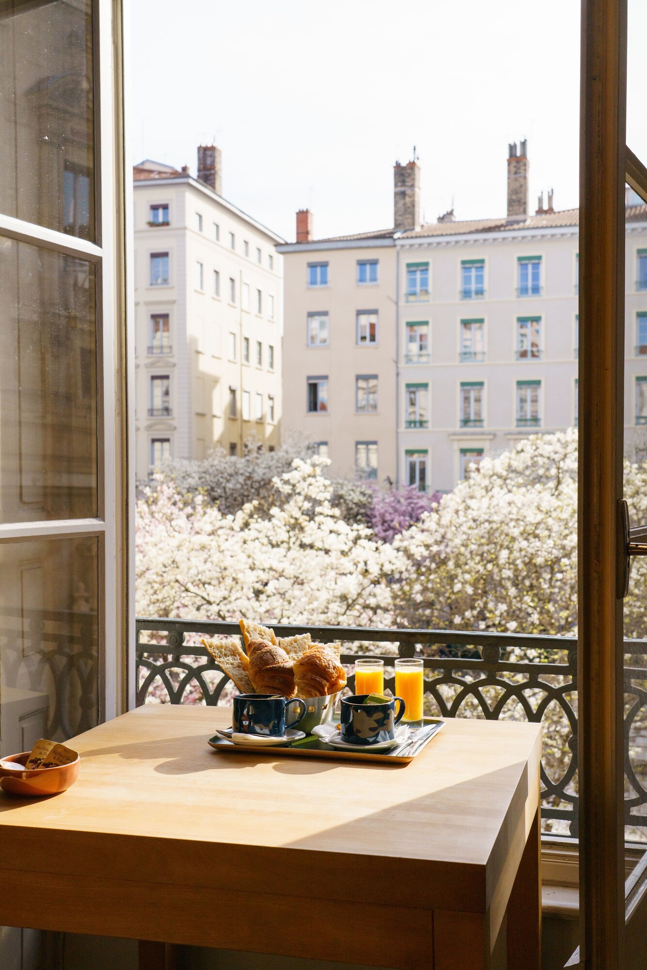 Daily continental breakfast for a fee