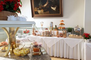 Buffet - Hotel Schlicker (Munich)
