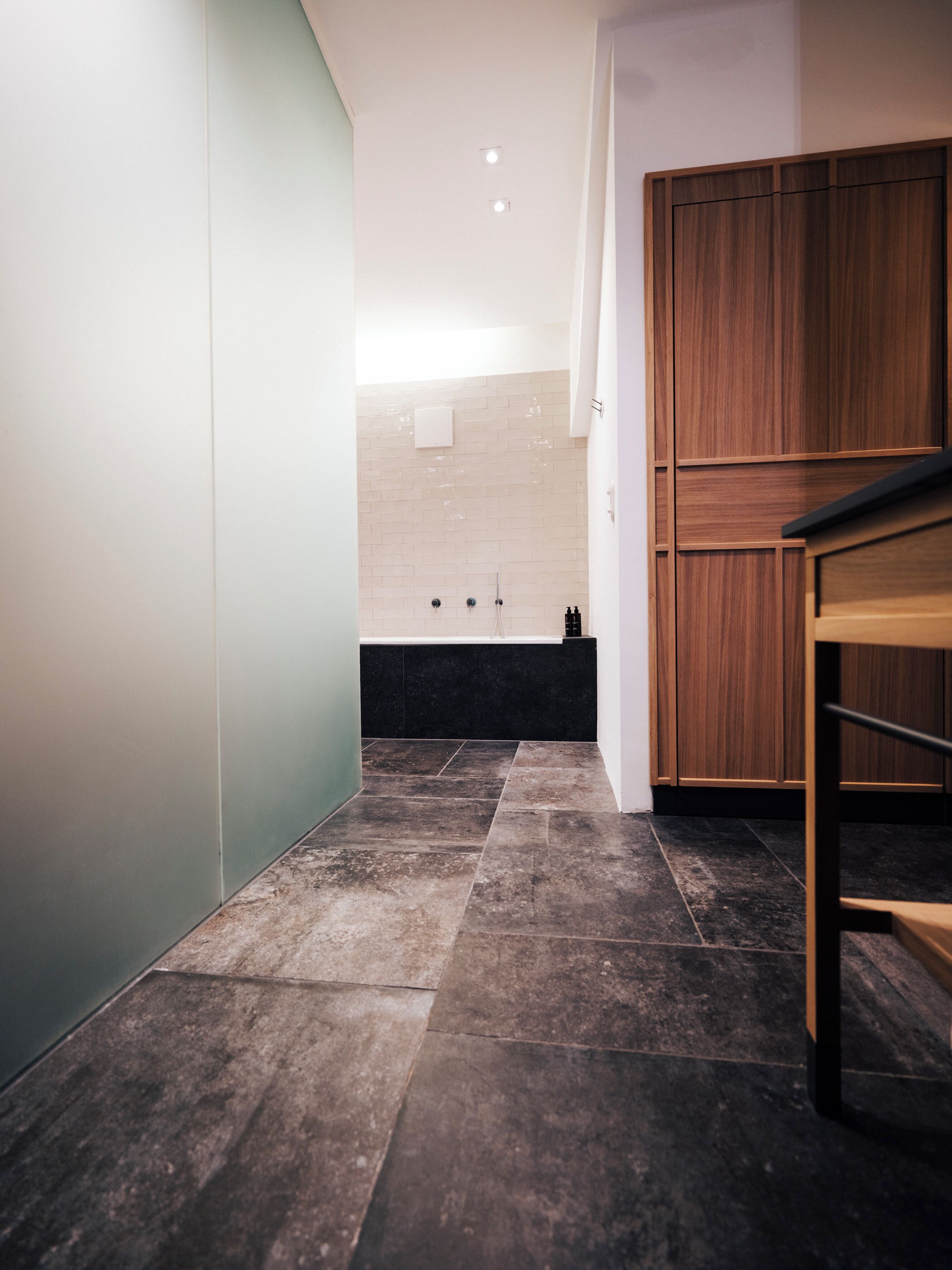 Suite (Maisonette) | Badezimmer | Kostenlose Toilettenartikel, Haartrockner, Handtücher, Seife