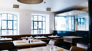 Esmorzar diari d'estil bufet (30 EUR per persona)