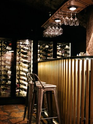 Dinner served  - Arthotel Blaue Gans (Salzburg)