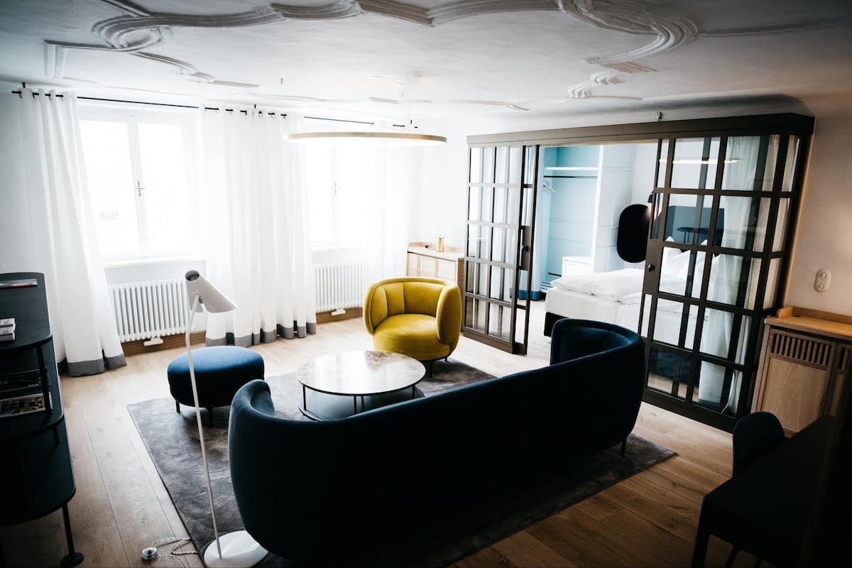 design suite, 2 bedrooms | hypo-allergenic bedding, in-room safe, individually furnished