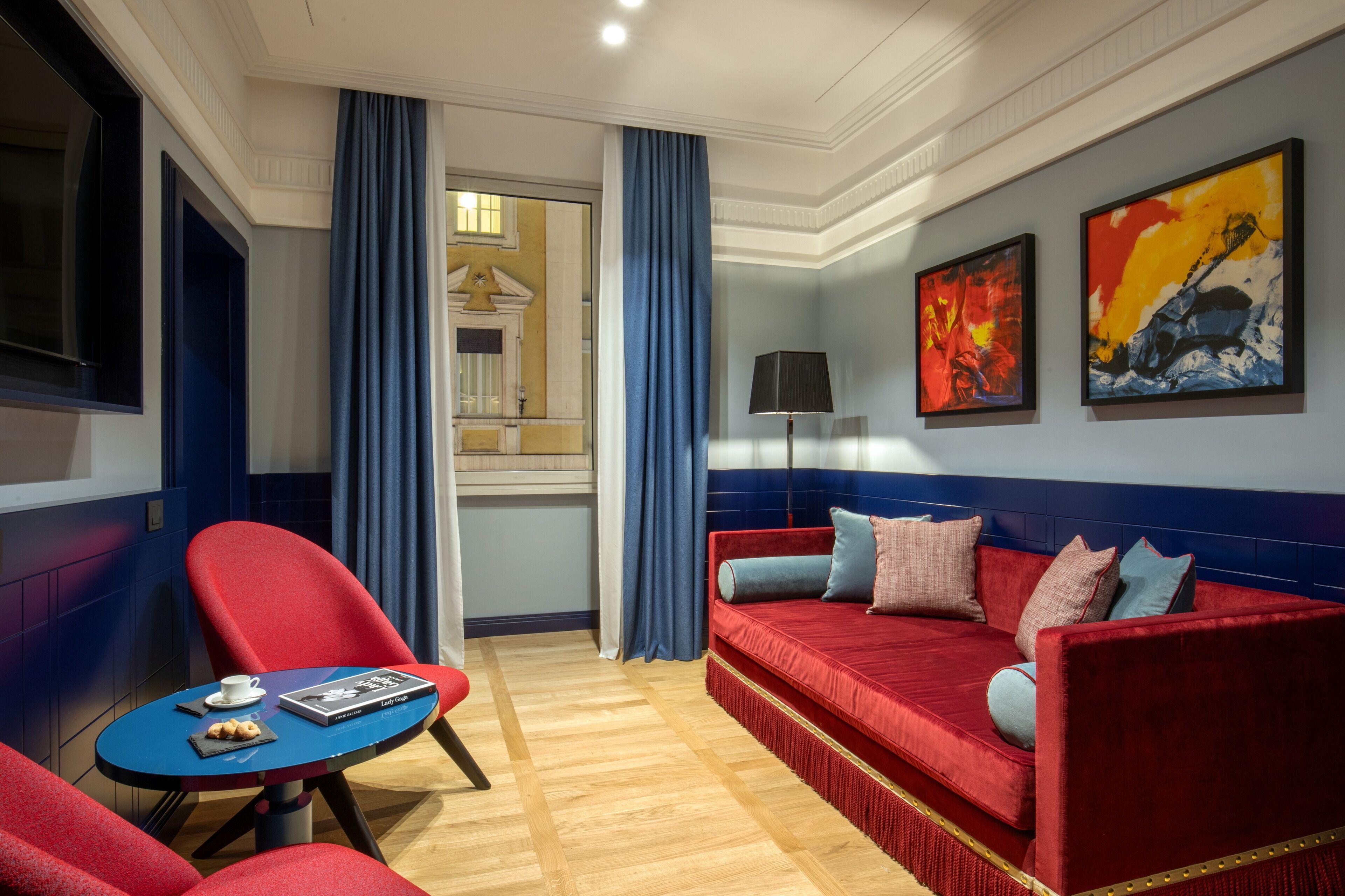 suite | 1 bedroom, premium bedding, down duvets, minibar