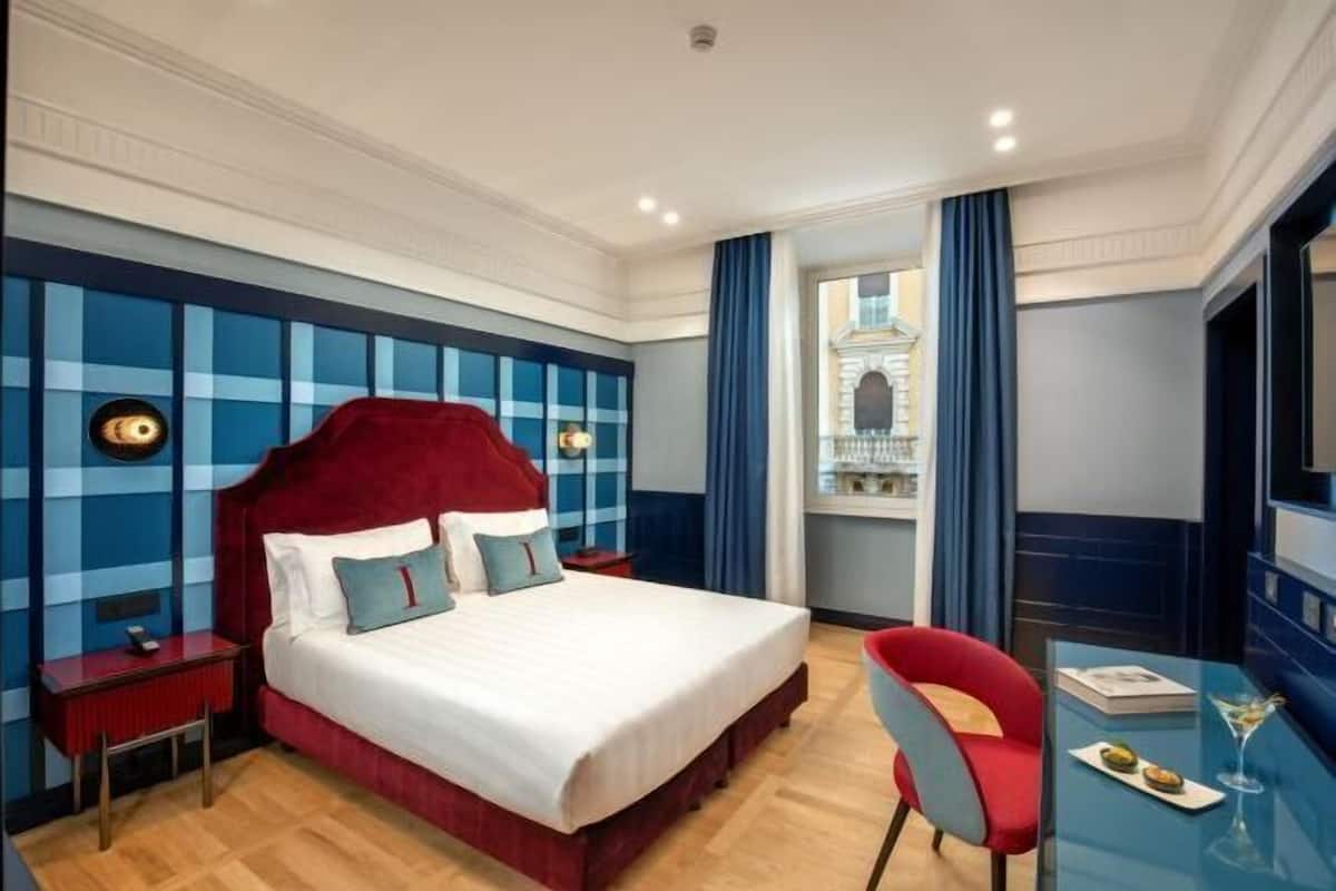 Premium bedding, down duvets, minibar, in-room safe
