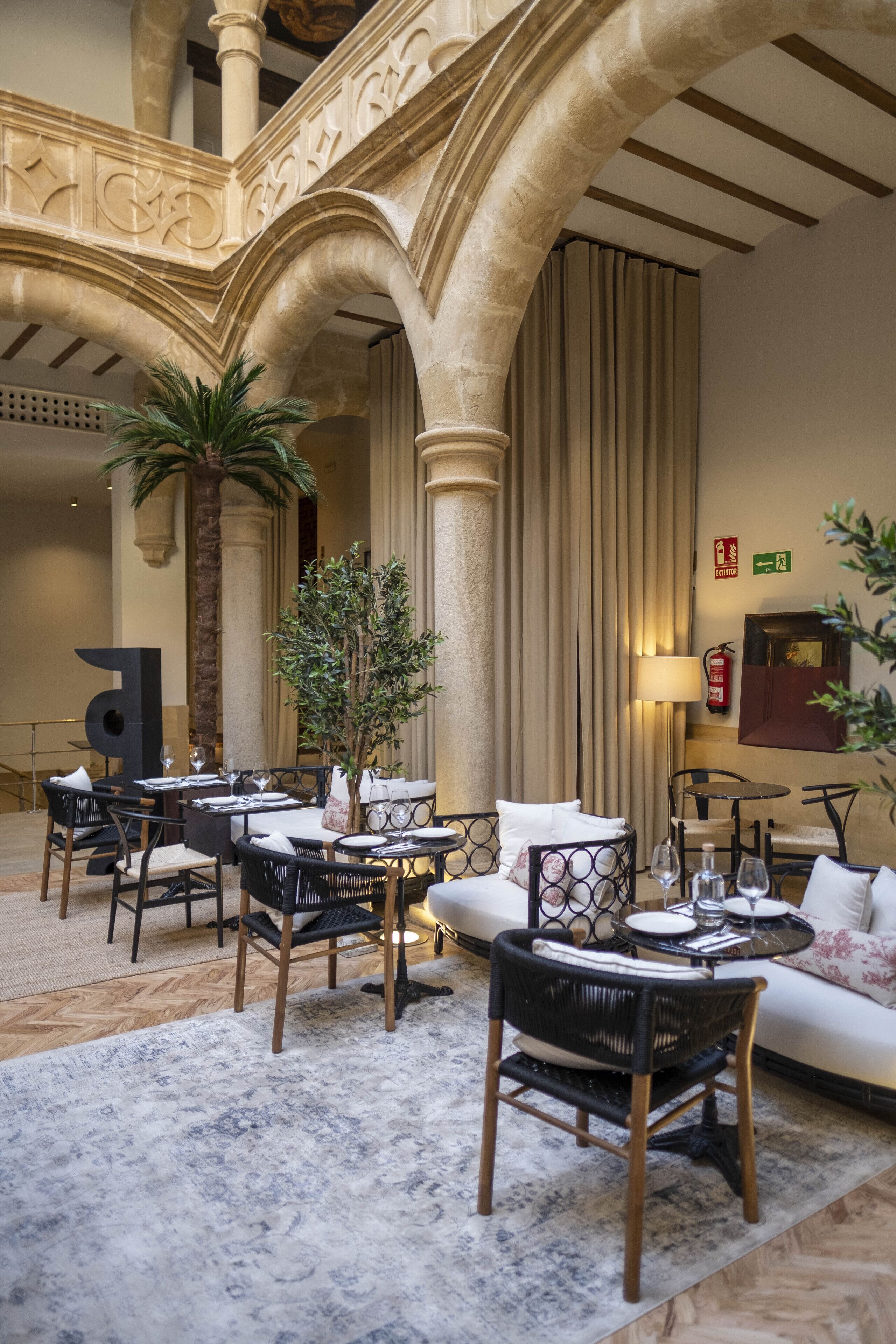 daily buffet breakfast (eur 12.50 per person)