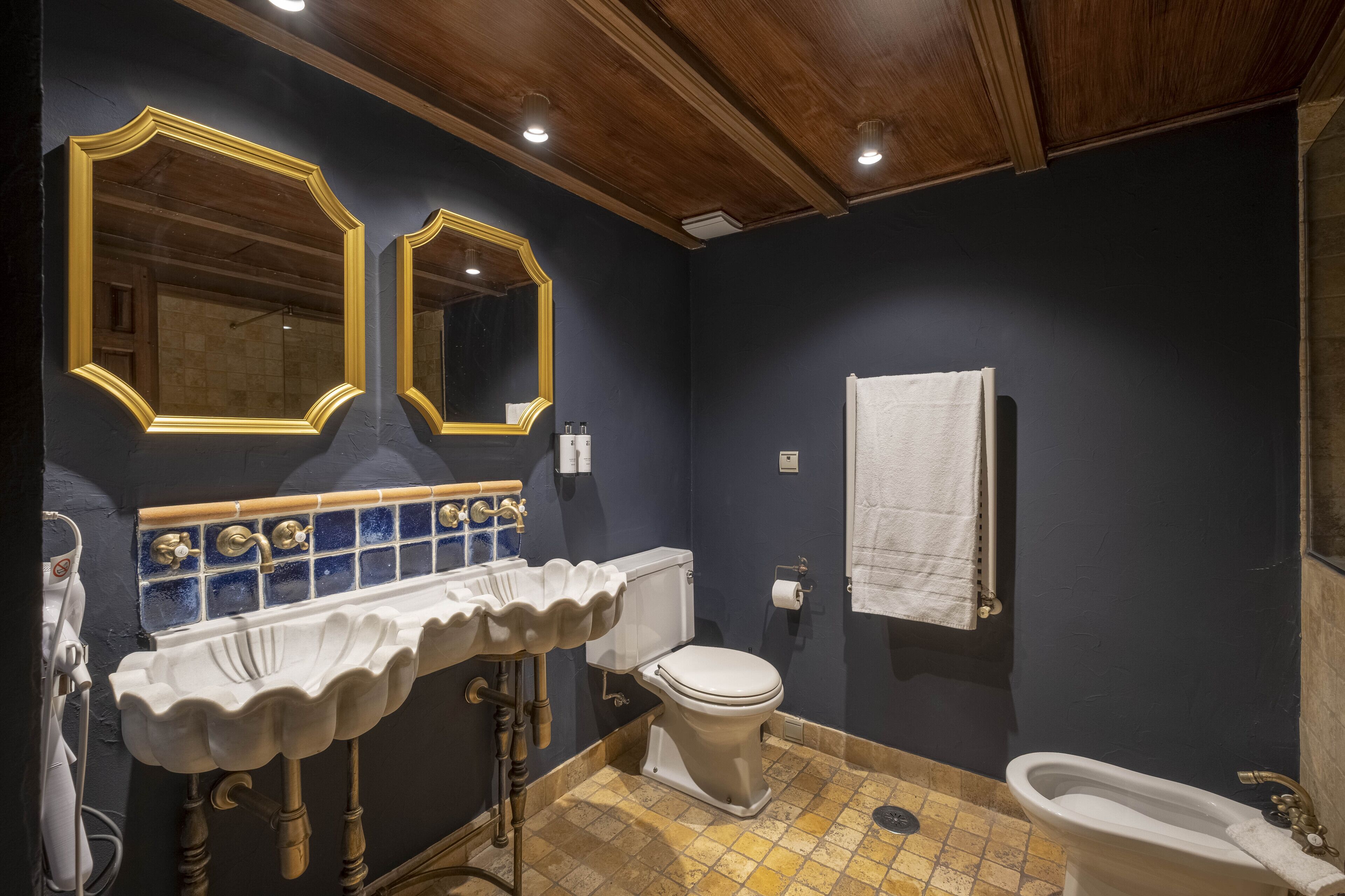 superior double room (interior) | bathroom | designer toiletries, hair dryer, bidet, towels