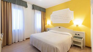 Classic Double Room | Desk, free WiFi