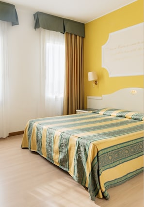 Classic Double Room | Desk, free WiFi
