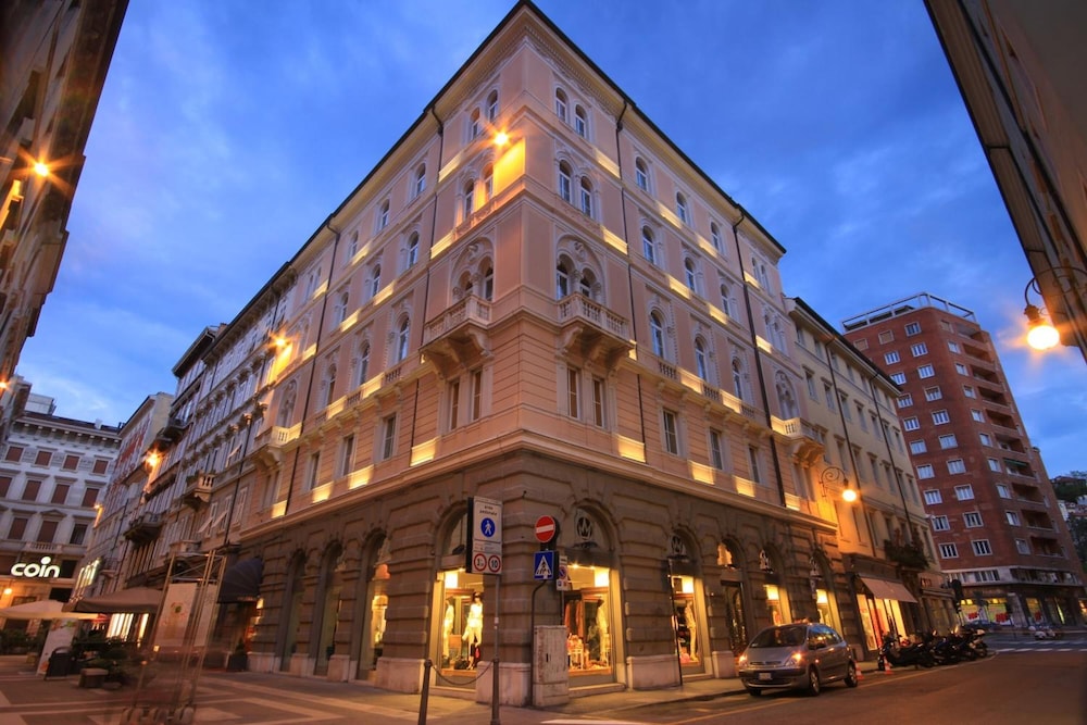 Hotel Continentale — Trieste