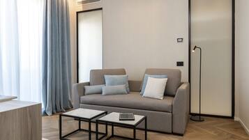 Exclusive Suite | Minibar, in-room safe, soundproofing, free WiFi