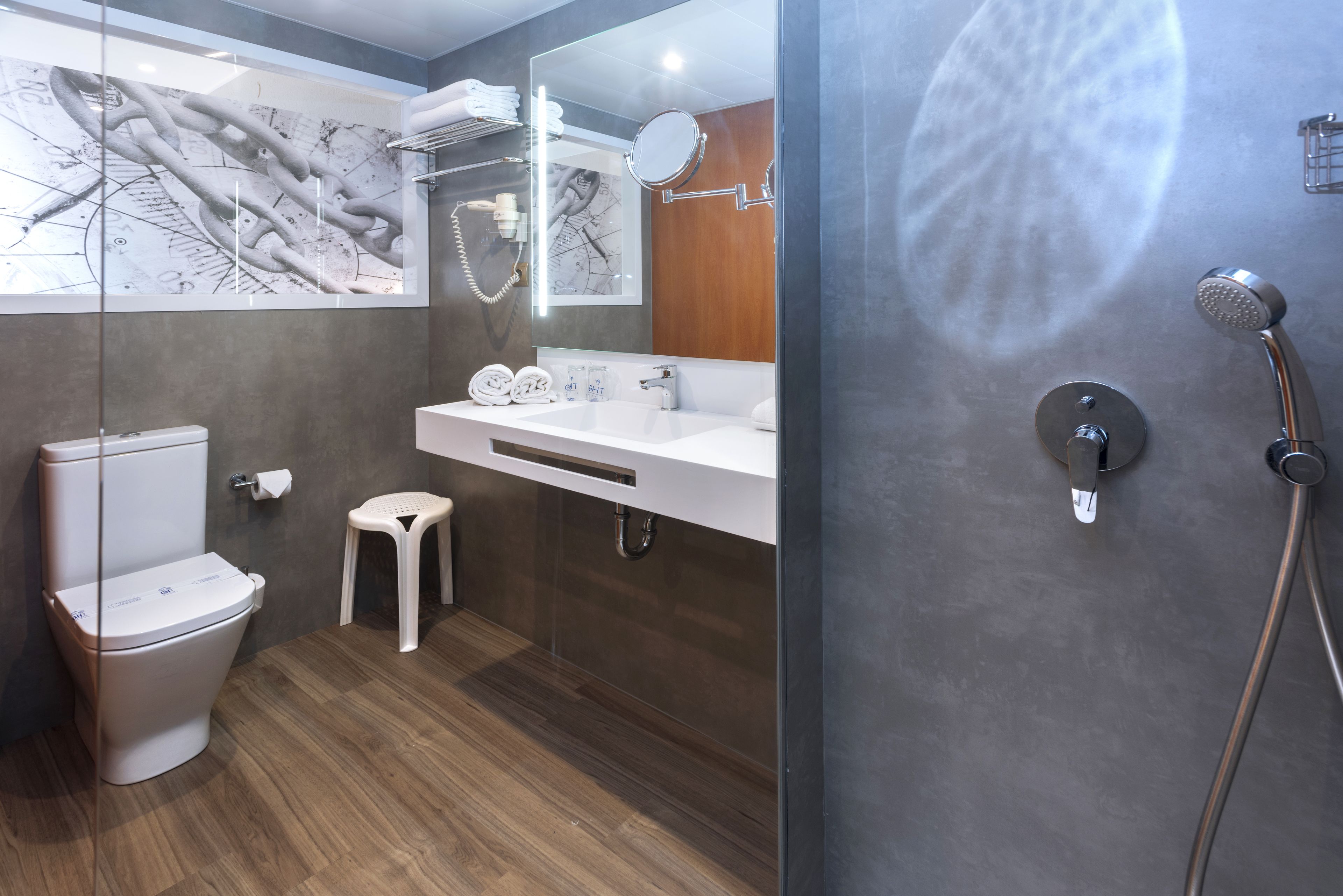 shower, rainfall showerhead, free toiletries, hair dryer