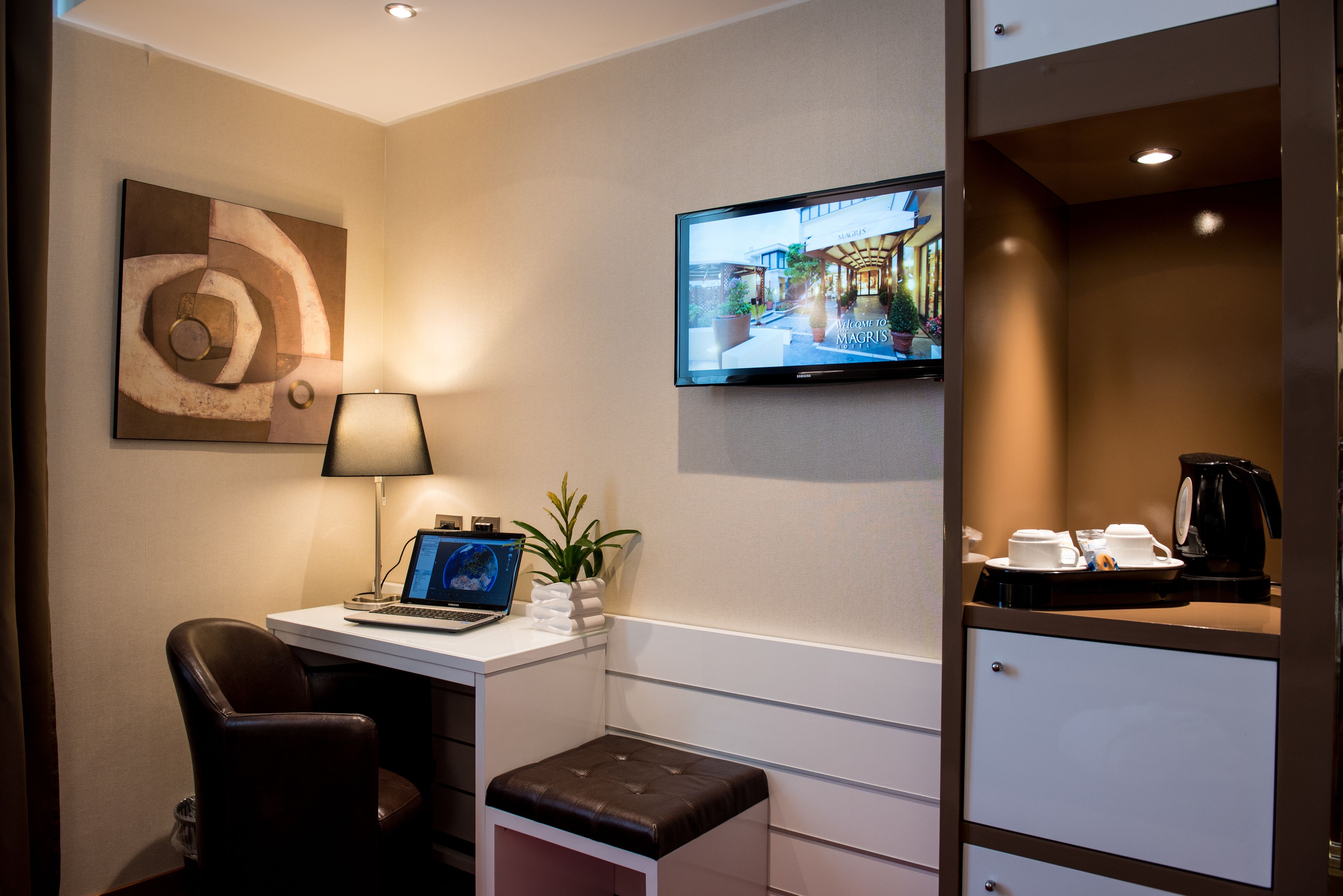 triple room | 1 bedroom, egyptian cotton sheets, premium bedding, minibar