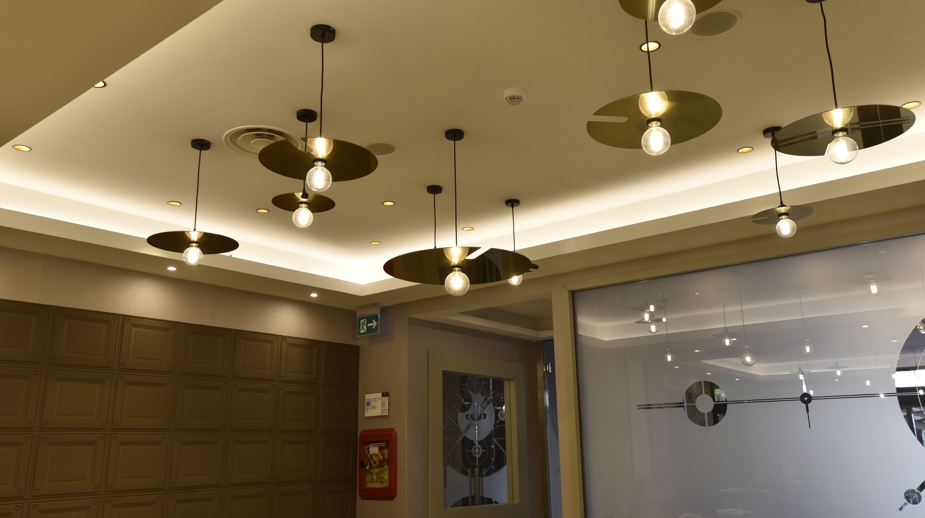 breakfast, lunch, dinner served; regional cuisine, al fresco dining