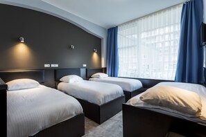 In-room safe, desk, free WiFi, bed sheets - Belfort Hotel Amsterdam (Amsterdam)