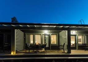 Cunas, wifi gratis y ropa de cama 