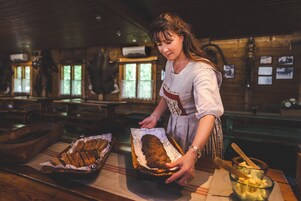 4 间餐厅，供应早餐