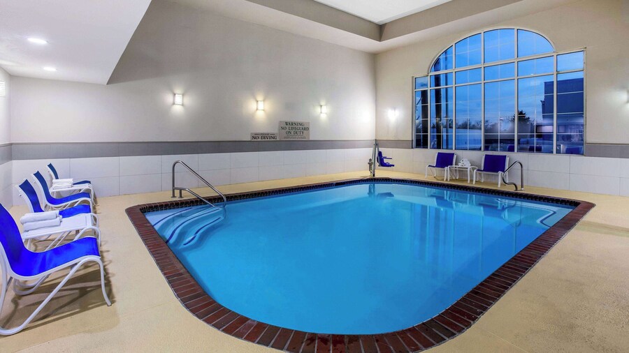 La Quinta Inn & Suites by Wyndham Dallas Mesquite