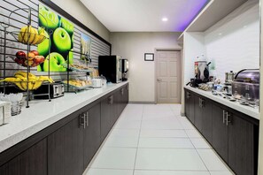 Petit déjeuner continental compris tous les jours