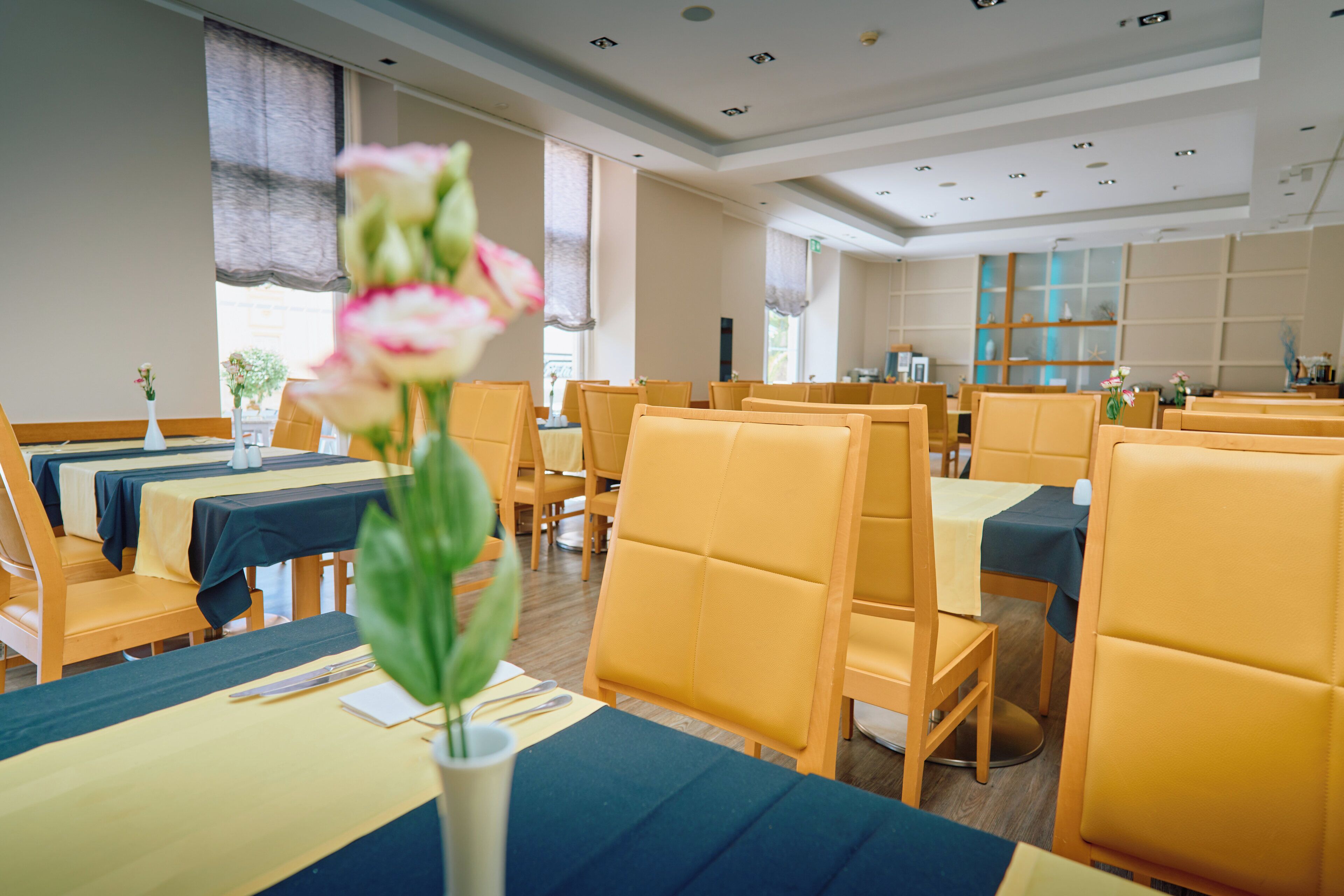 breakfast, lunch, dinner served; mediterranean cuisine