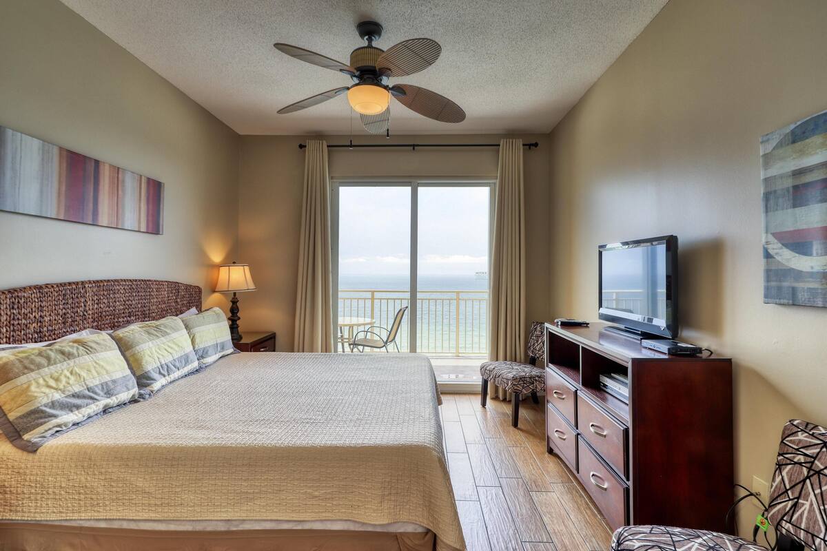 House, Multiple Beds (Apartment)