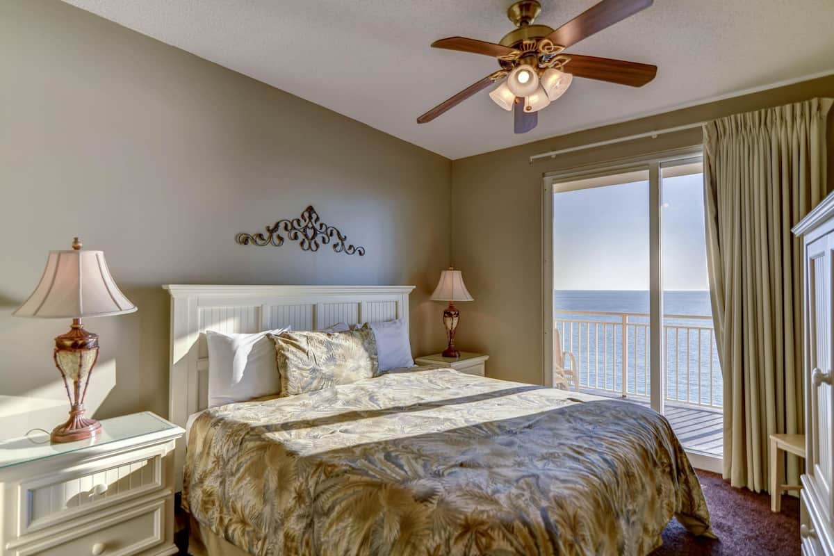 House, Multiple Beds (Apartment)