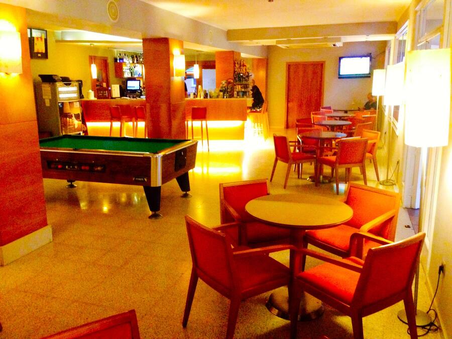 Bar (di hartanah)