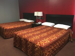 1 habitación, cubrecamas, escritorio y sistema de insonorización