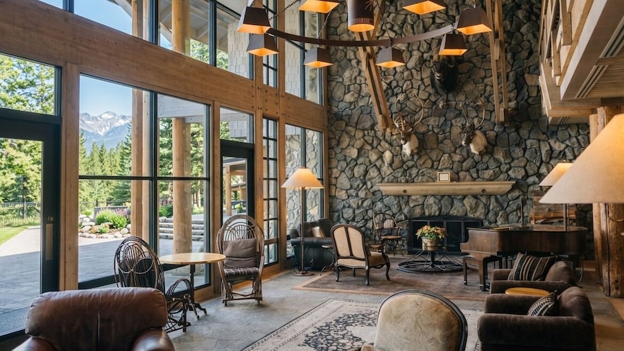Sun Mountain Lodge