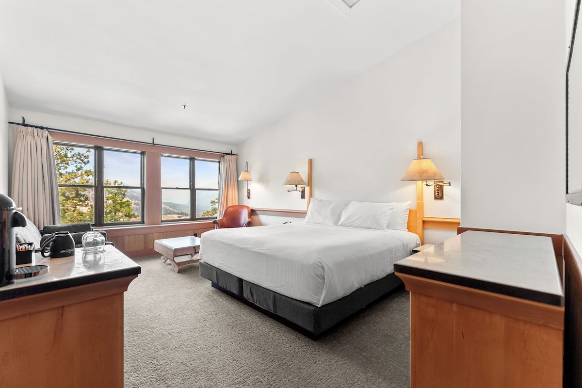 Premium bedding, in-room safe, soundproofing, iron/ironing board