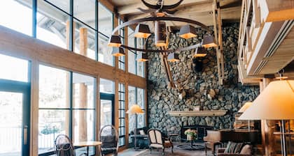 Sun Mountain Lodge