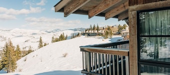 Sun Mountain Lodge